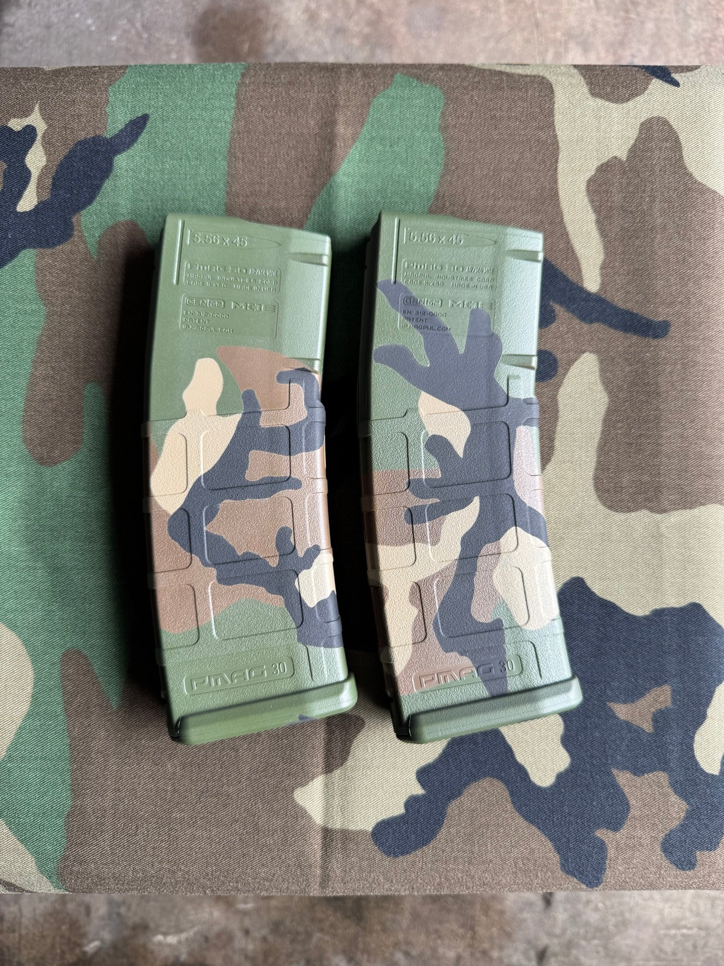 BDU M81 Camoflouge - Gen2 Magpul Magazine